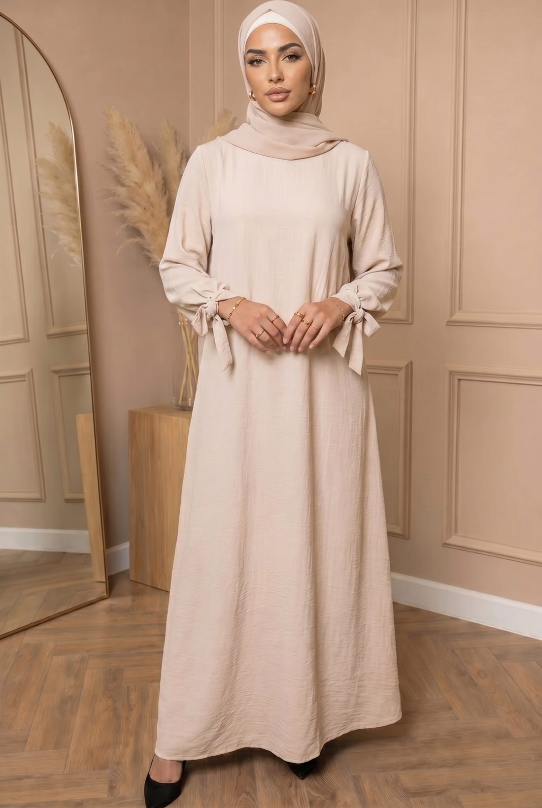 Abaya met Strikjes Creme 